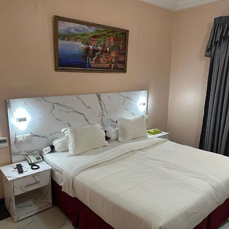 דקר Hotel Fleur De Lys Almadies מראה חיצוני תמונה