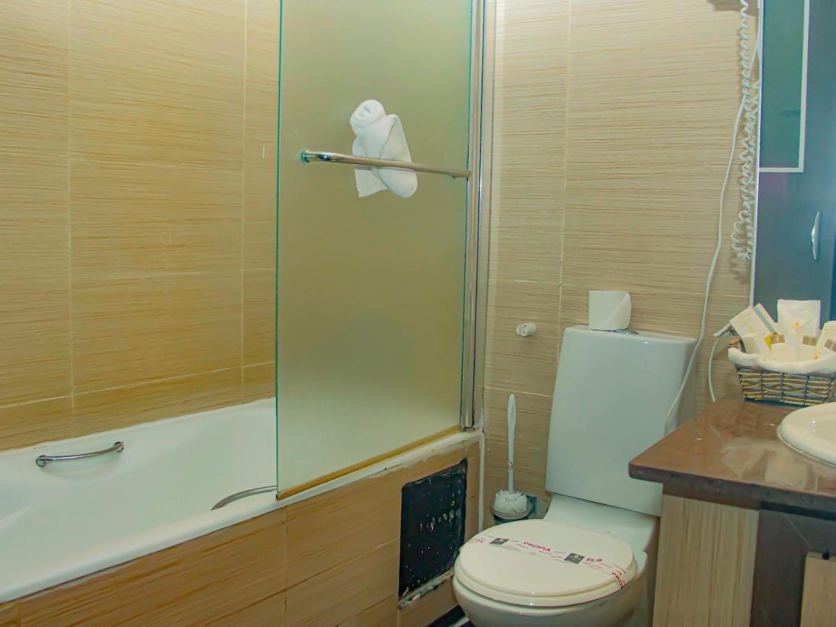 דקר Hotel Fleur De Lys Almadies מראה חיצוני תמונה