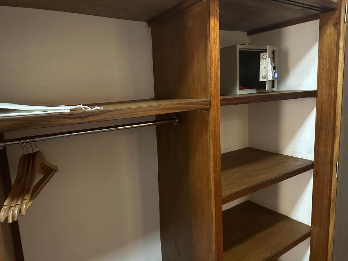 דקר Hotel Fleur De Lys Almadies מראה חיצוני תמונה