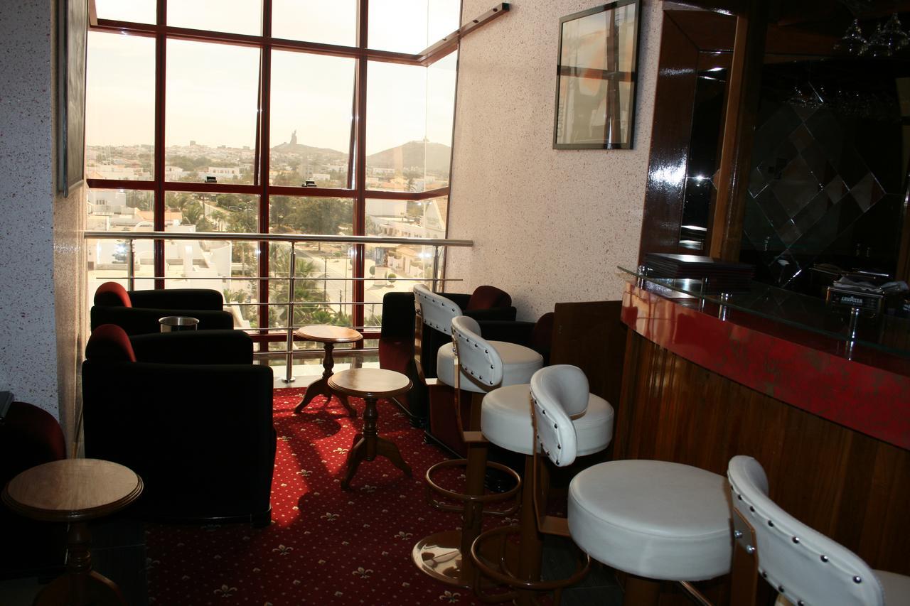 דקר Hotel Fleur De Lys Almadies מראה חיצוני תמונה