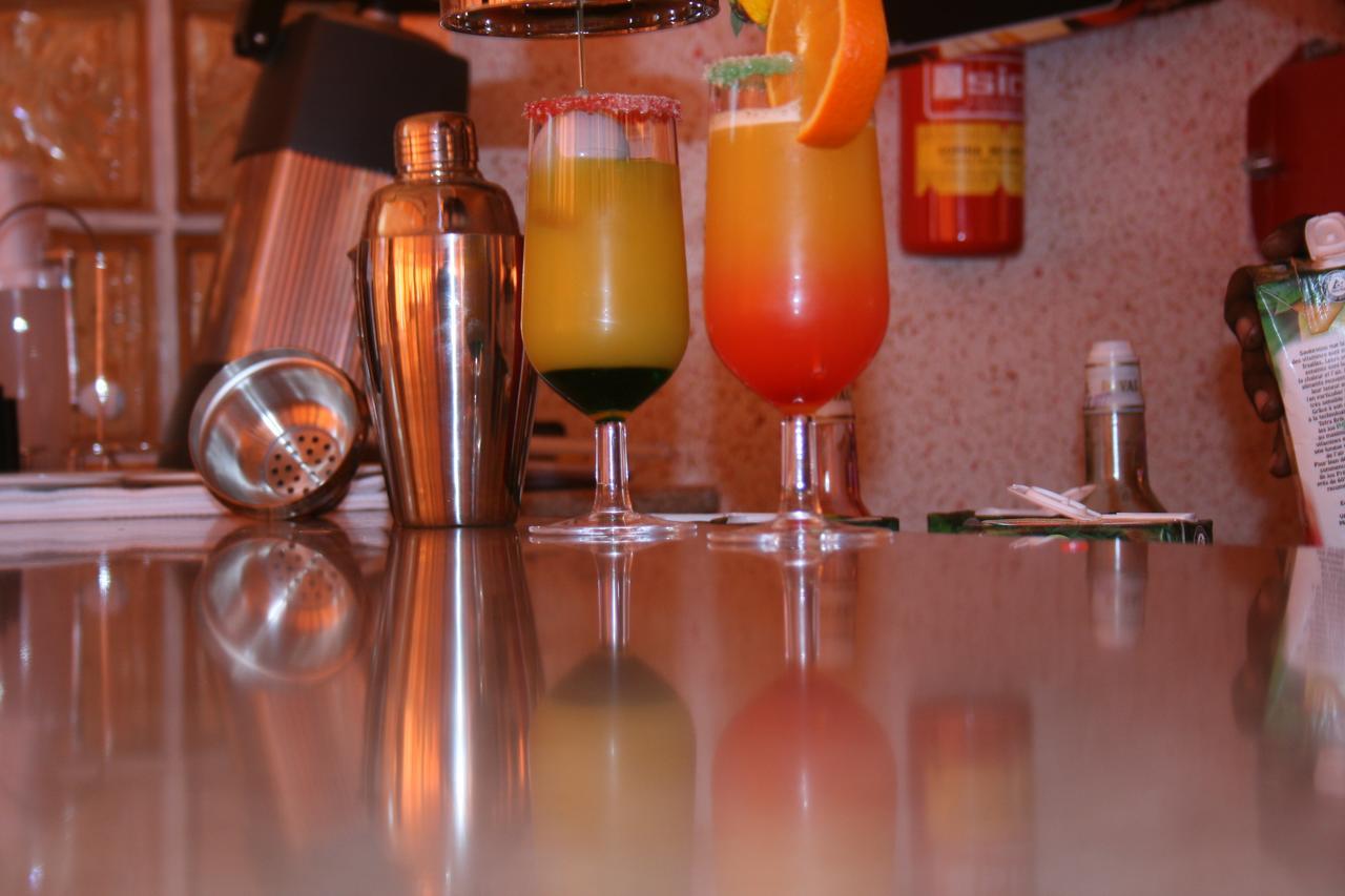 דקר Hotel Fleur De Lys Almadies מראה חיצוני תמונה